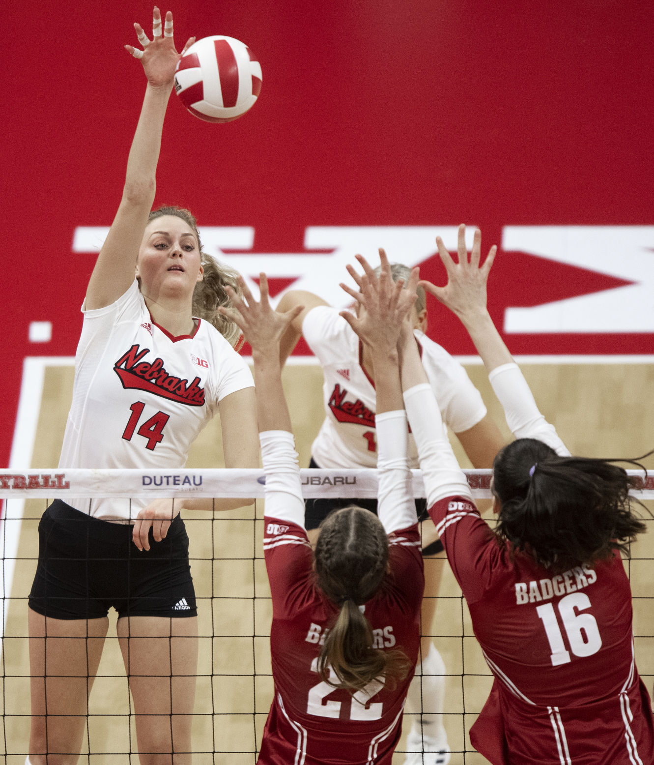 Wisconsin vs. Nebraska, 10.27